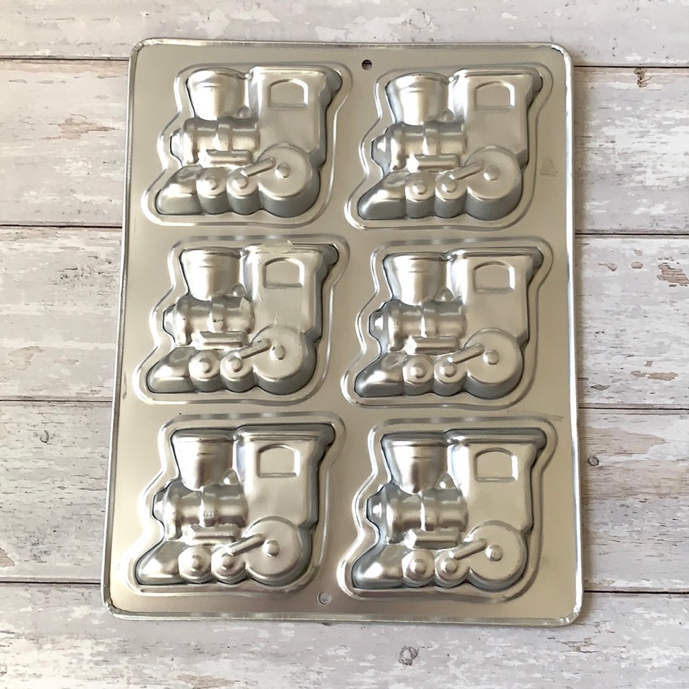 Train Engine Baking Sheet Pan Wilton Metal Tin Cake Pan